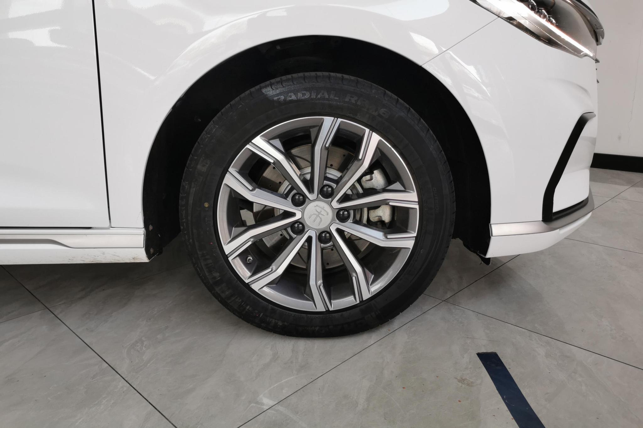 BYD Song MAX MAX 2021 1.5T AT Luxury 6 мест