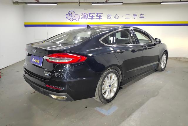 Ford Mondeo 2020 — фото 3