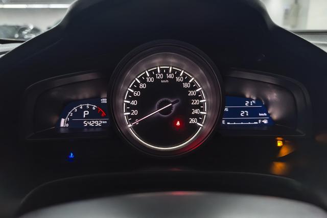 Mazda 3 Axela 2017 — фото 13