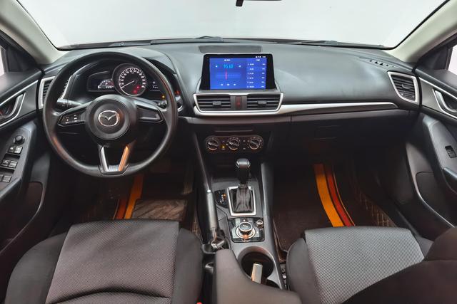 Mazda 3 Axela 2017 — фото 11