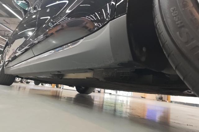 Red flag E-QM5 id 3825254 из Китая 15