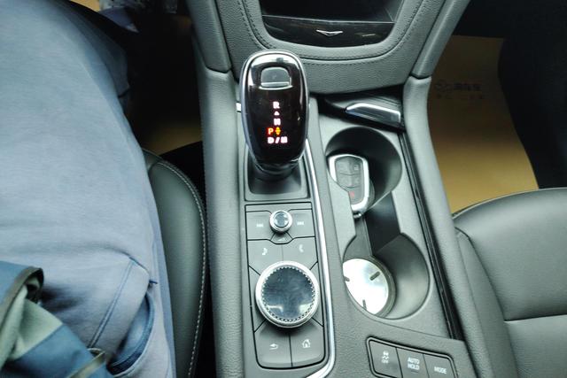 Cadillac XT6 id 3791777 из Китая 9