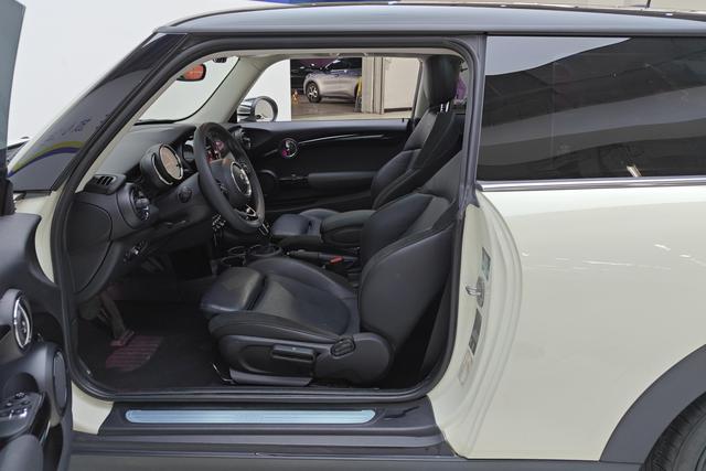 MINI Hatch — фото 15