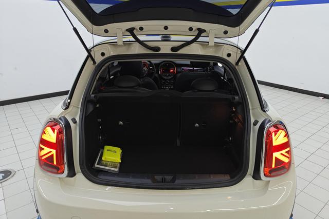 MINI Hatch — фото 16