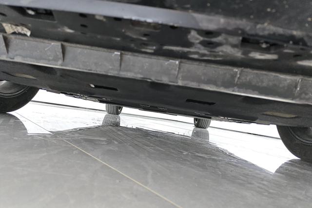 Red flag E-QM5 2024 Черный из Китая, фото 3