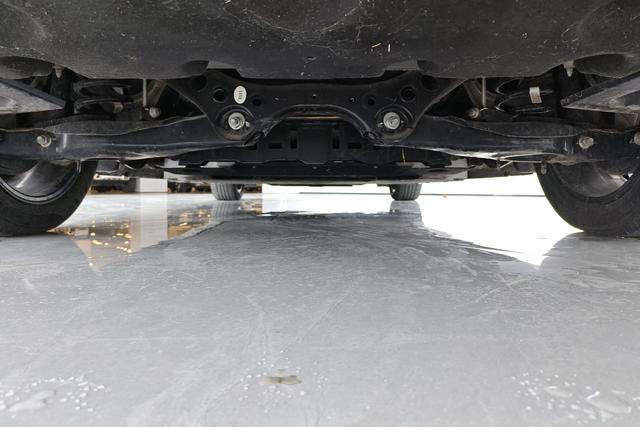 Red flag E-QM5 id 3825404 из Китая 9