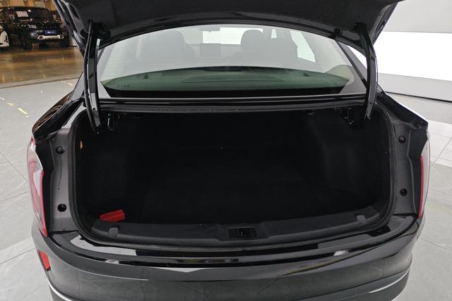 Red flag E-QM5 id 3825404 из Китая 12