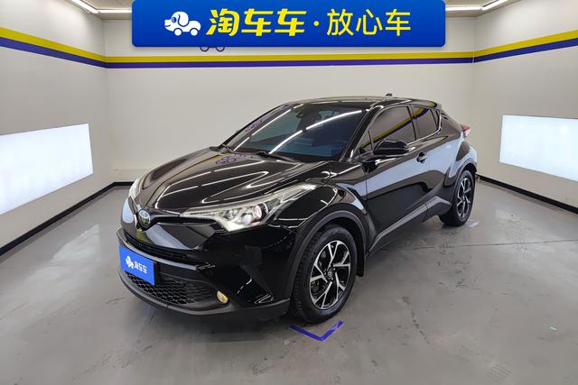 Toyota C-HR 2018 — фото 1