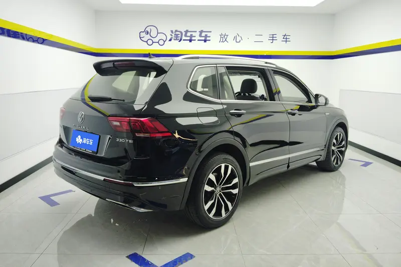 Volkswagen Tiguan L — фото 3