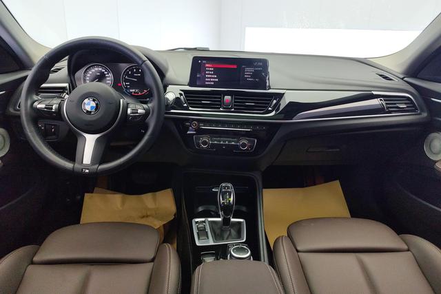 BMW 1 Series 2021 — фото 13