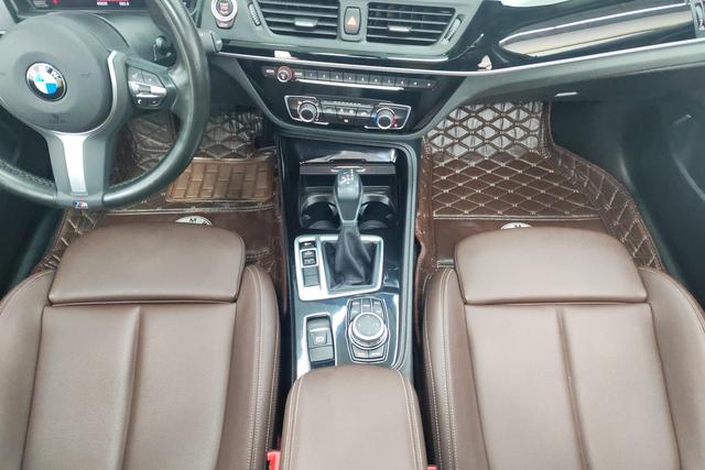 BMW 1 Series 2019 — фото 14