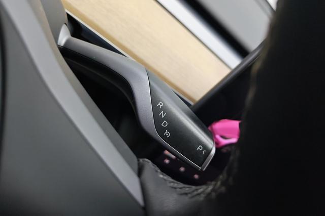 Tesla Model Y 2022 Черный из Китая, фото 3