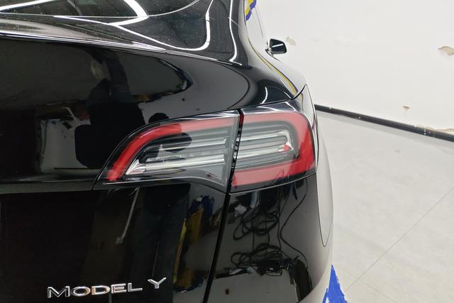 Tesla Model Y 2022 Черный из Китая, фото 6