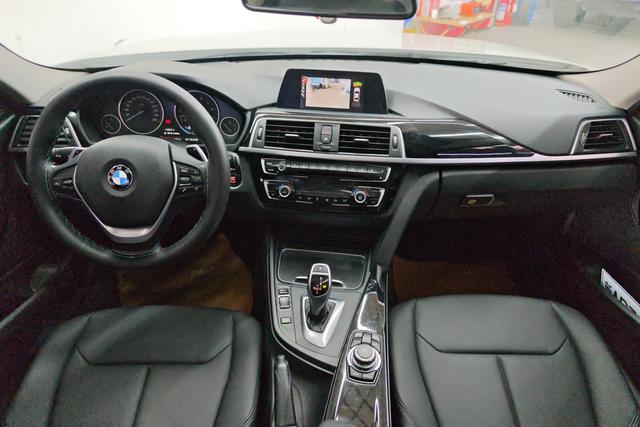 BMW 3 Series 2017 — фото 12