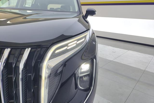 Hongqi HS7 PHEV 2024 2.0 T 4 WD 6 — фото 8