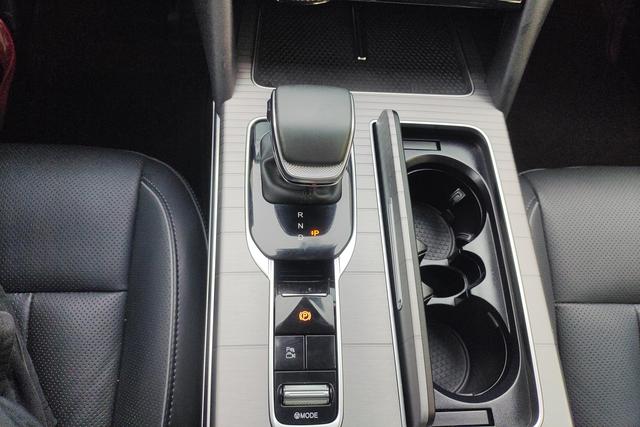 Hongqi HS7 PHEV 2024 2.0 T 4 WD 6 — фото 15