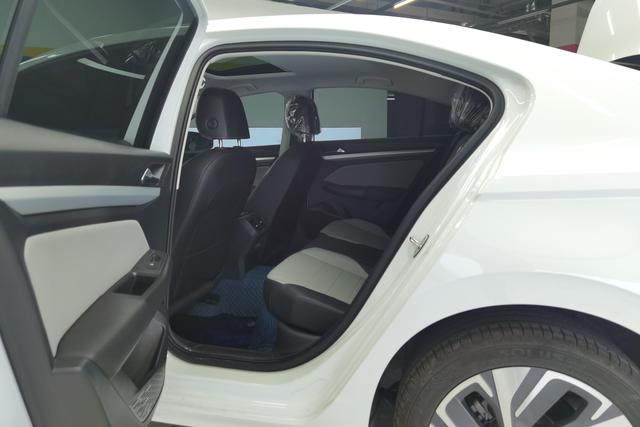 Volkswagen Bora 2025 Белый из Китая, фото 5