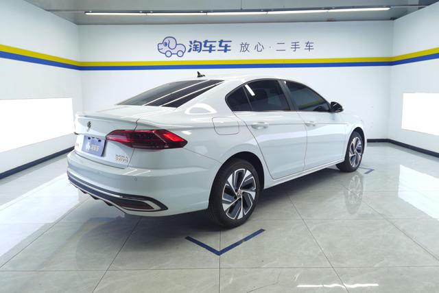 Volkswagen Bora id 3784609 из Китая 11