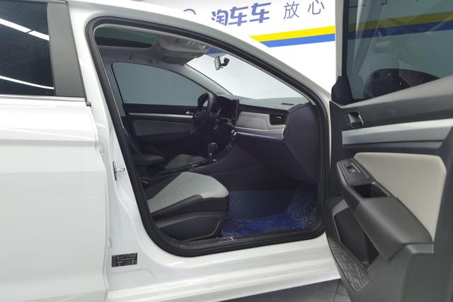 Volkswagen Bora id 3784609 из Китая 16