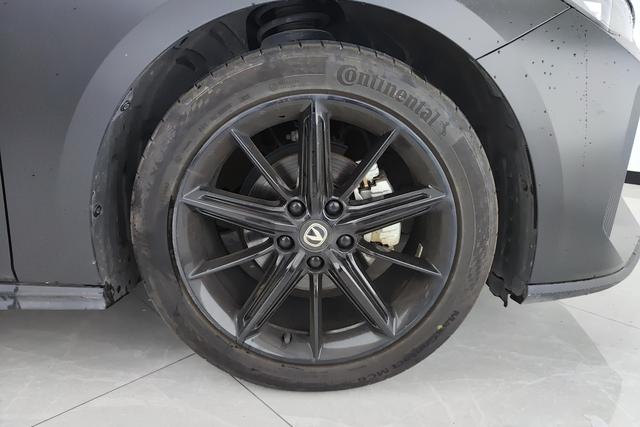 Chang'an UNI-V 2023 Черный из Китая, фото 2