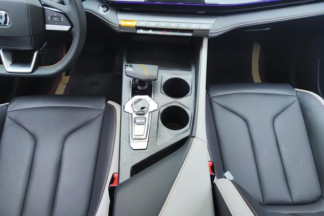 Chang'an UNI-V 2023 Черный из Китая, фото 5