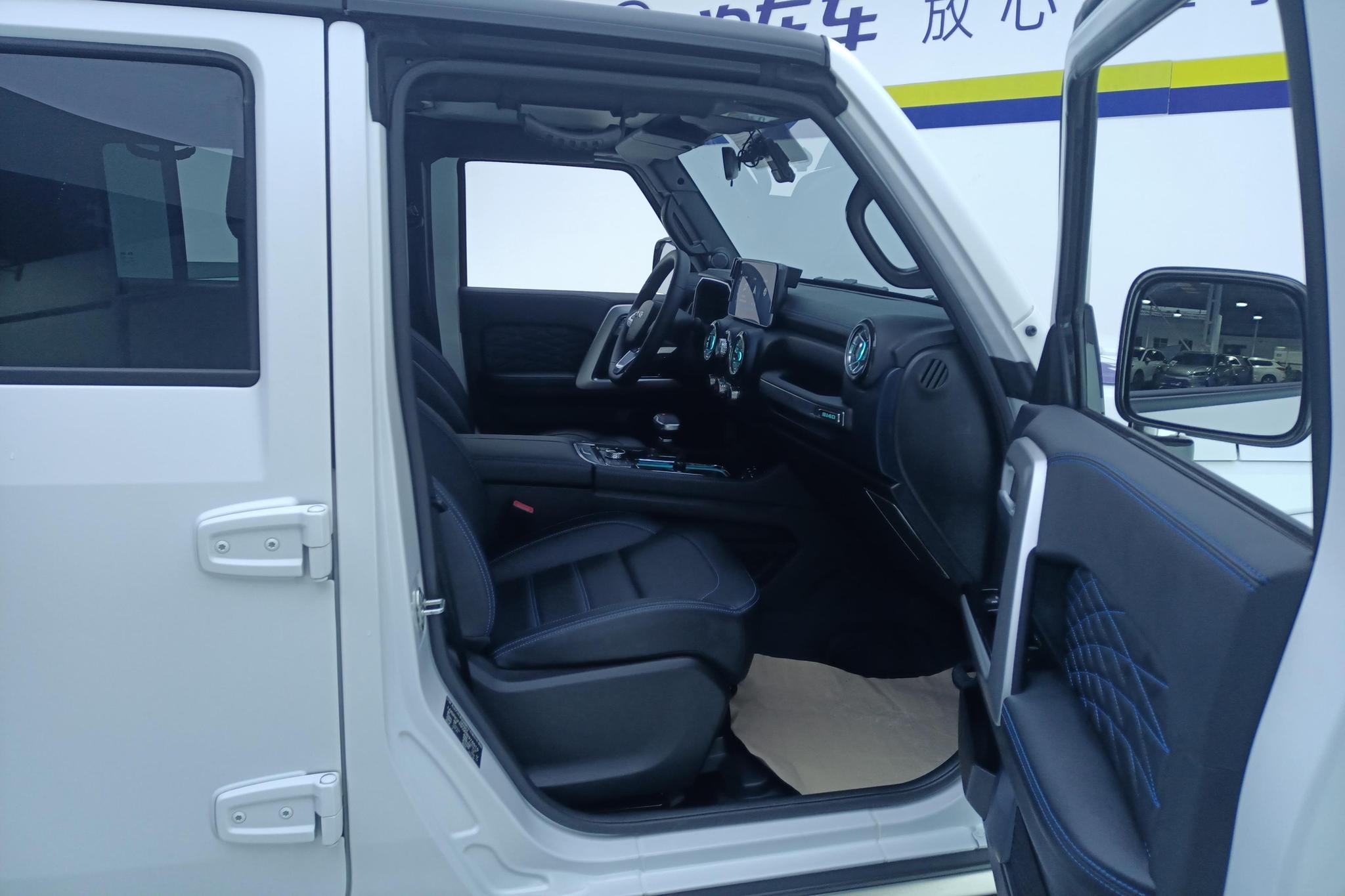 BAIC BJ40 2024 2.0D AT