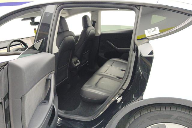 Tesla Model Y id 3810177 из Китая 12