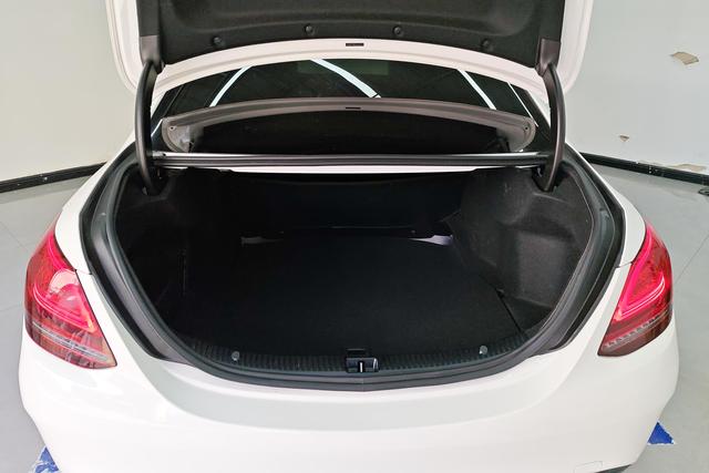 Mercedes Benz C-Class 2020 — фото 17