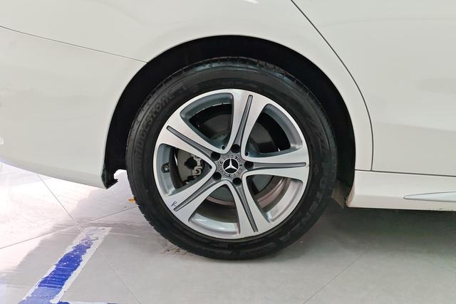 Mercedes Benz C-Class 2020 — фото 10