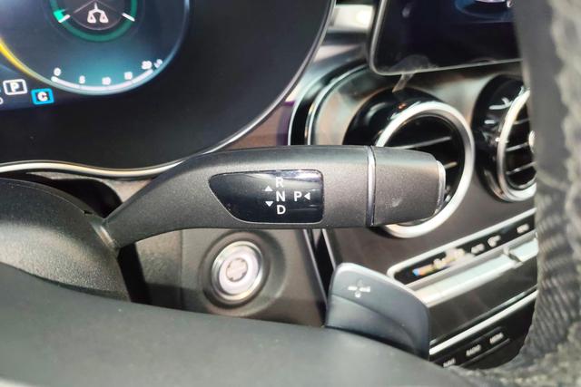 Mercedes-Benz Class C 2021 Белый из Китая, фото 4