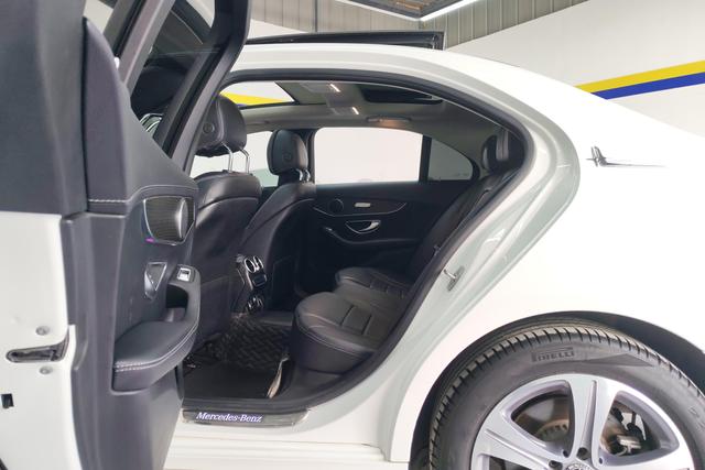 Mercedes-Benz Class C id 3810388 из Китая 8