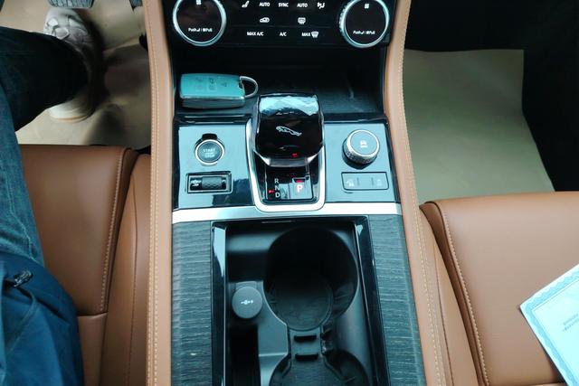 Jaguar XFL 2022 Белый из Китая