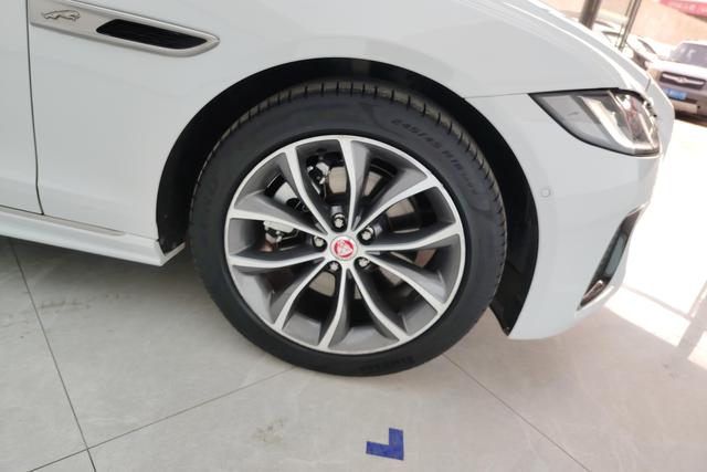 Jaguar XFL id 3824321 из Китая 7