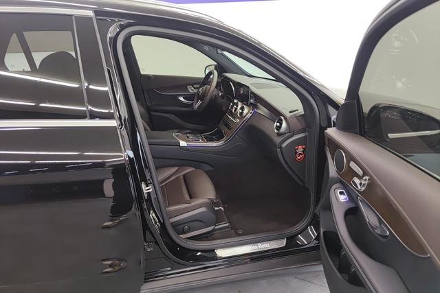 Mercedes-Benz GLC 2022 GLC 260 L 4 MATIC Luxury — фото 16