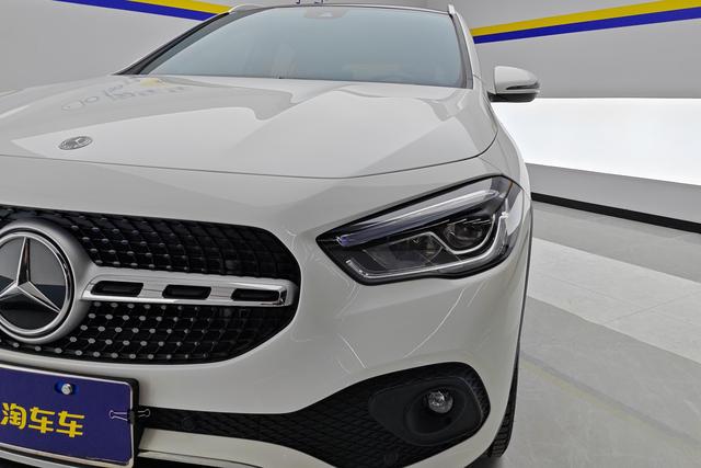 Mercedes-Benz GLA 2022 Белый из Китая, фото 2