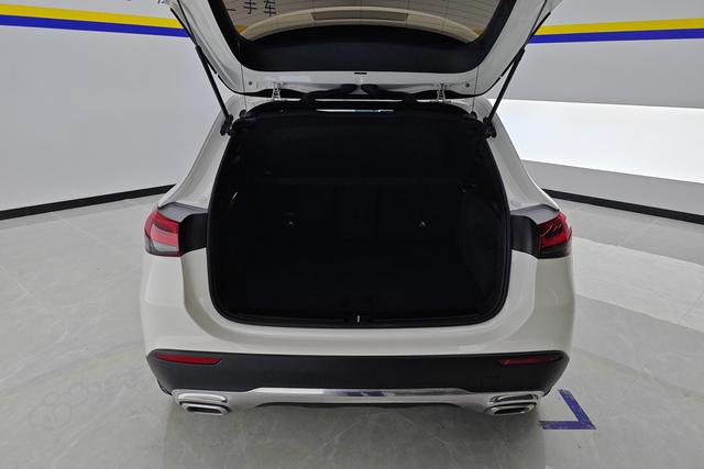 Mercedes-Benz GLA 2022 Белый из Китая, фото 3