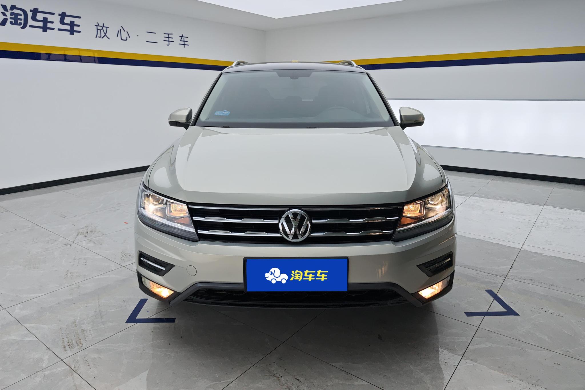 Volkswagen Tiguan L L 2019 330TSI AT Comfort VI