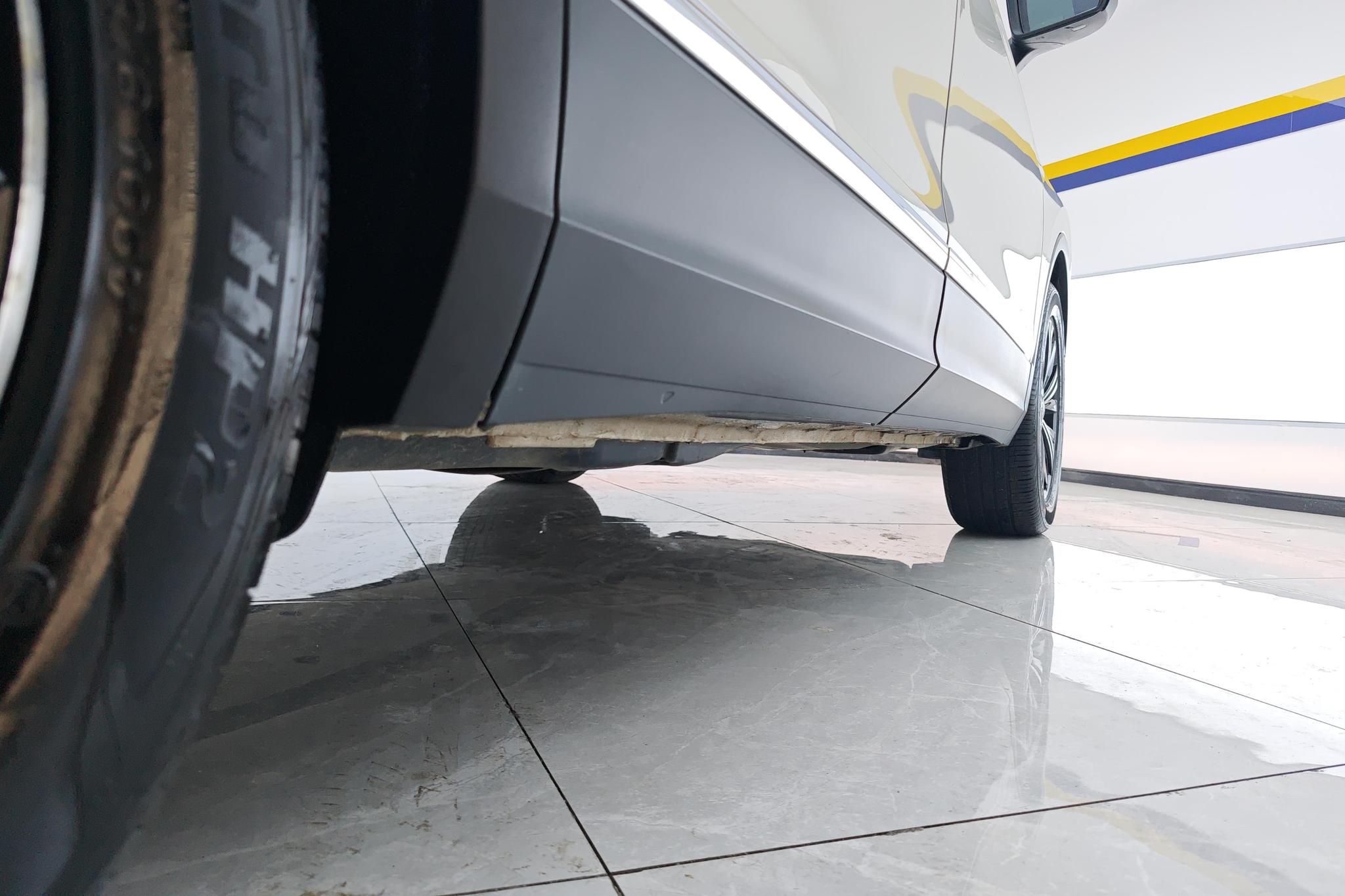 Volkswagen Tiguan L L 2019 330TSI AT Comfort VI