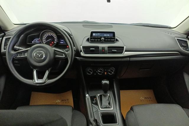 Mazda 3 Axela 2017 — фото 11