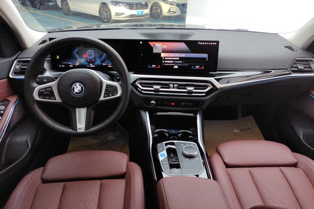 BMW i3 2022 — фото 14