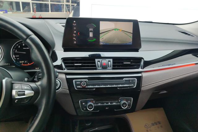 BMW X2 2022 — фото 11