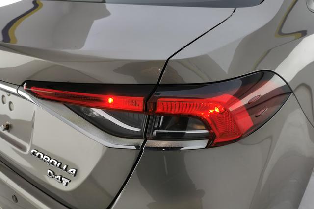 Toyota Corolla id 3781851 из Китая 11