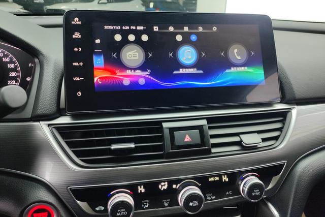 Honda Accord 2022 — фото 12