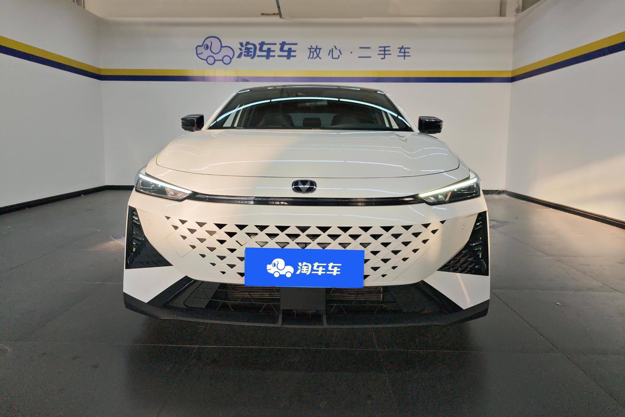 Changan UNI-V 2024 1.5T Luxury