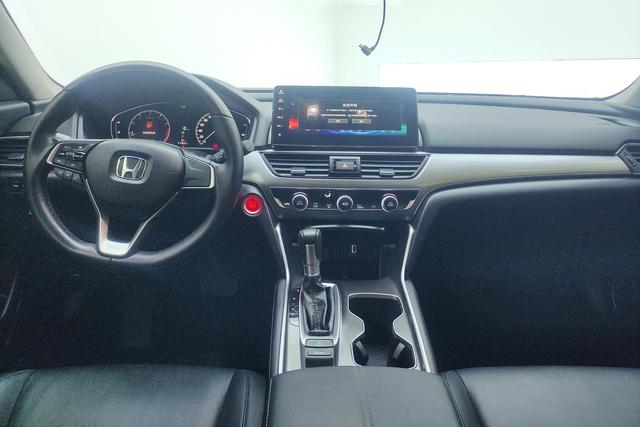 Honda Accord 2022 — фото 15