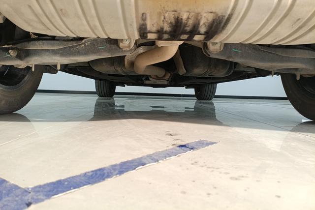 Red flag HS5 id 3768984 из Китая 14