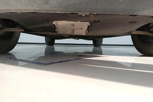 Red flag HS5 id 3768984 из Китая 16