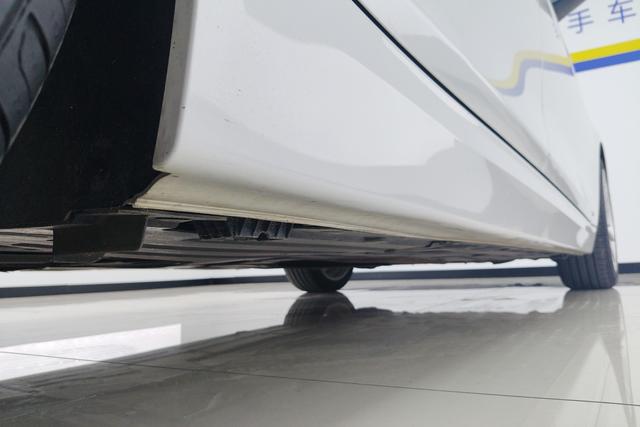 BMW 3 series id 3791765 из Китая 14