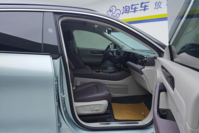 Leapmotor C11 Hybrid 2023 — фото 16