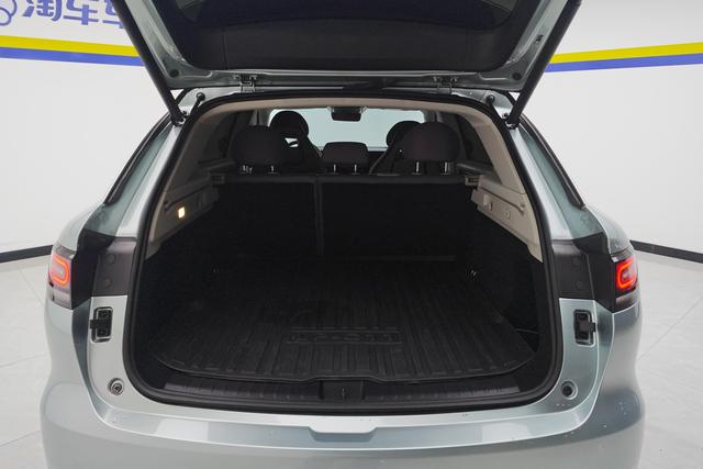Leapmotor C11 Hybrid 2023 — фото 17